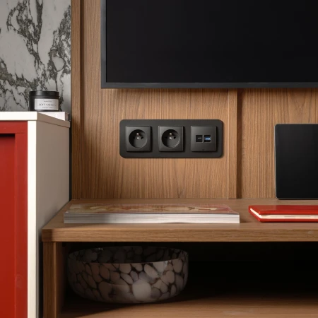 Mechanizm ładowarki USB podwójnej USB C + USB A, 20W max., bez pola opisowego producent Karlik seria Mini kolor Czarny mat kod 12MCUSBBO-8