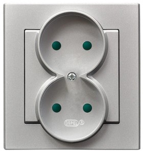 Sonata Srebro Mat Gniazdo Podwójne Z Przesłonami Torów Prądowych, Kompletne Z Ramką Gp-2Rp/38