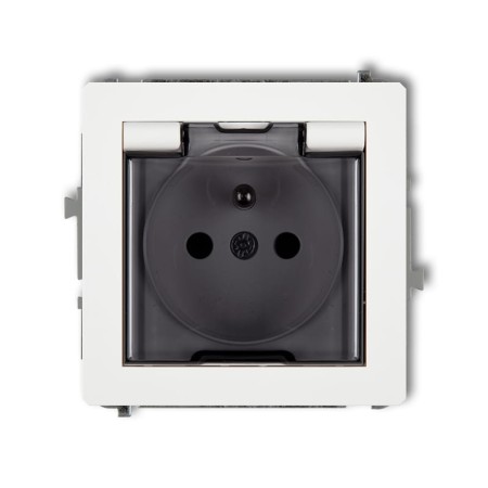 Karlik Deco Biały Mat Mechanizm Gniazda Bryzgoszczelnego Z Uziemieniem 2P+Z (Klapka Dymna, Przesłony Torów Prądowych) 25Dgpb-1Zdp