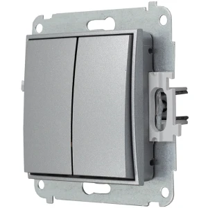Icon Mechanizm Łącznika Jednobiegunowego Ze Schodowym (Dwa Klawisze Bez Piktogramów, Wspólne Zasilanie) Srebrny Metalik 7Iwp-10.11