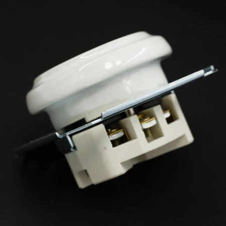 Gniazdo pojedyncze 2P+Z 'Retro ceramic' bez ramki, 16A-250V~, białe TG-RC-51W