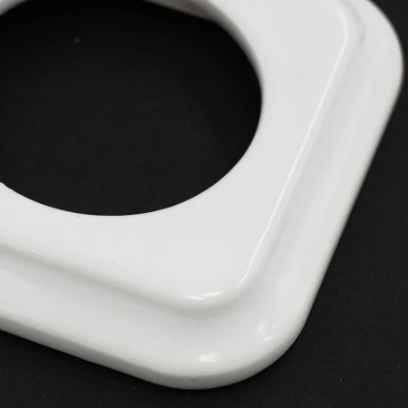 Ramka pojedyncza kwadratowa do łączników i gniazd 'Retro ceramic' - biała TG-RC-001SW