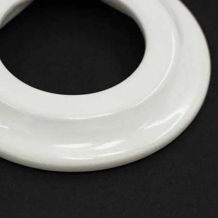 Ramka poczwórna okrągła do łączników i gniazd 'Retro ceramic' - biała TG-RC-004RW