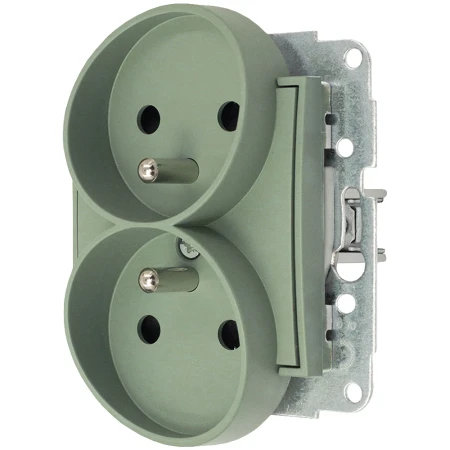 Karlik Seria Mini Mechanizm gniazda podwójnego do ramki z uziemieniem 2x(2P+Z) (przesłony torów prądowych) kolor szałwiowy symbol 61MGPR-2zp