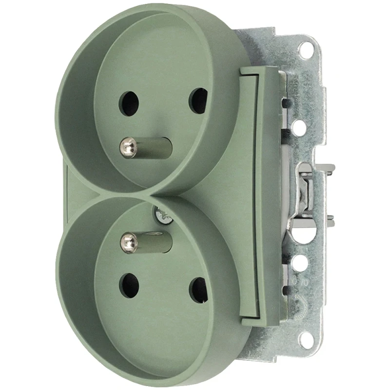 Karlik Seria Mini Mechanizm gniazda podwójnego do ramki z uziemieniem 2x(2P+Z) (przesłony torów prądowych) kolor szałwiowy symbol 61MGPR-2zp