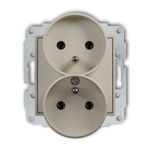 Karlik Seria Mini Mechanizm gniazda podwójnego do ramki z uziemieniem 2x(2P+Z) (bez przesłon torów prądowych) kolor taupe symbol 60MGPR-2z