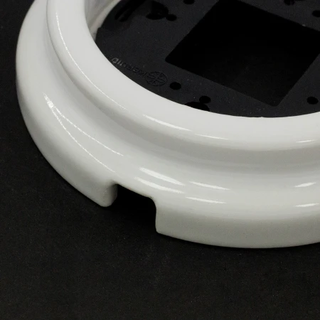 Ramka pojedyncza okrągła do łączników i gniazd natynkowych 'Retro ceramic' - biała TG-RCS-001RW