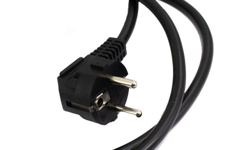 Przewód przyłączeniowy W‑3 3x1,5 mm2 czarny z wtyczką kątową 1,5m