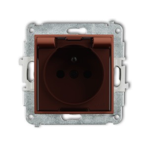 Karlik Seria Mini Mechanizm gniazda bryzgoszczelnego z uziemieniem 2P+Z (klapka dymna, przesłony torów prądowych) kolor terakota symbol 63MGPB-1zdp