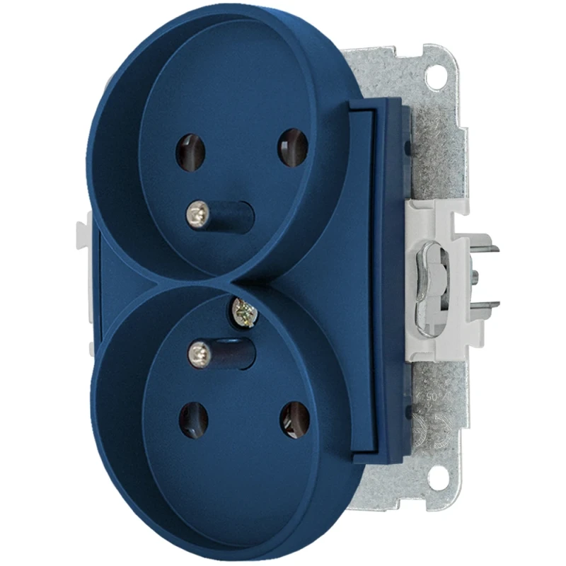 Karlik Seria Mini Mechanizm gniazda podwójnego do ramki z uziemieniem 2x(2P+Z) (przesłony torów prądowych) kolor navy blue symbol 64MGPR-2zp