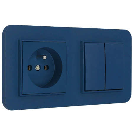 Włącznik podwójny z gniazdem pojedynczym z ramką zaokrągloną seria MINI kolor navy blue