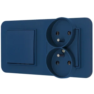 Włącznik pojedynczy z gniazdem podwójnym z ramką zaokrągloną seria MINI kolor navy blue