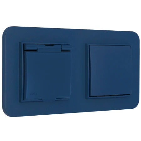 Włącznik pojedynczy z gniazdem hermetycznym z ramką zaokrągloną seria MINI kolor navy blue