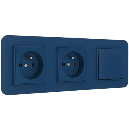 Włącznik pojedynczy i dwa gniazda pojedyncze z ramką zaokrągloną seria MINI kolor navy blue