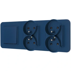 Włącznik pojedynczy i dwa gniazda podwójne z ramką zaokrągloną seria MINI kolor navy blue