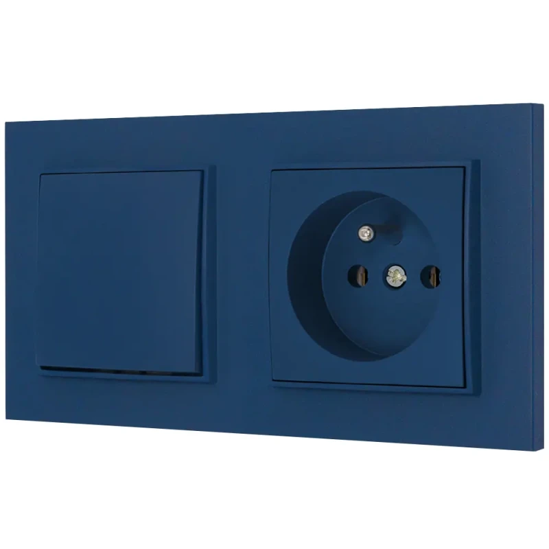 Włącznik pojedynczy z gniazdem pojedynczym z ramką kwadratową seria MINI kolor navy blue